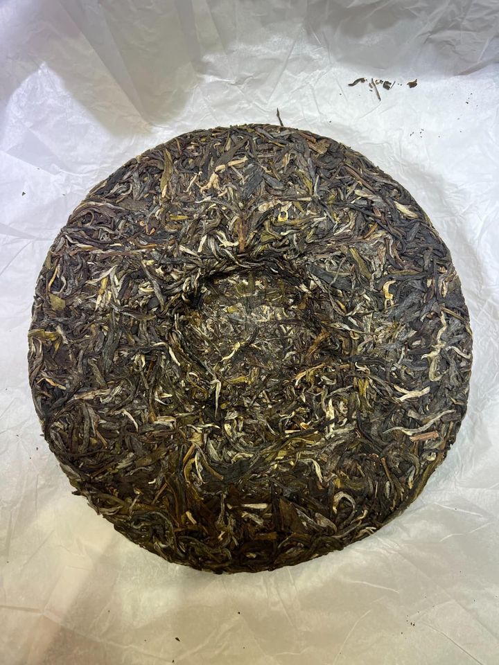 ชาผู่เอ๋อร์ดิบแบรนด์ cángjiàn shānzhuāng (藏劍山莊)