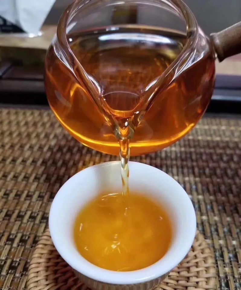 ชาผู่เอ๋อร์ดิบ Bingdao Laozhai ปี 2005